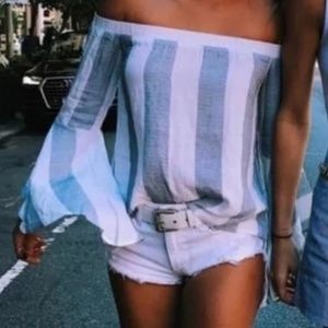 LF Seek The Label  XS. Off-shoulder, Bell sleeve, Linen